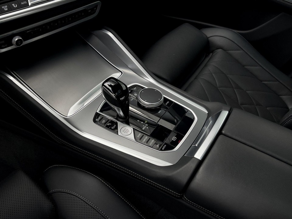 BMW X6 M50i - foto 9