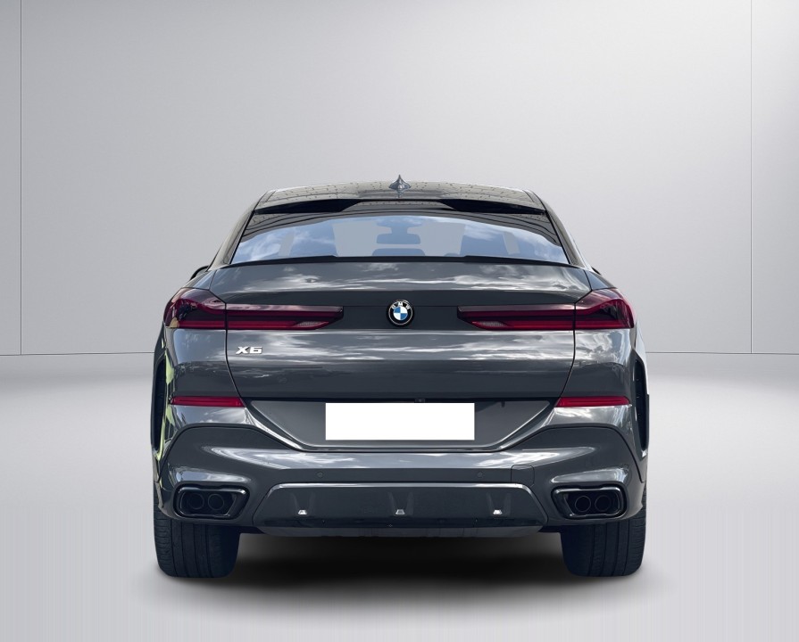 BMW X6 M50i (5)