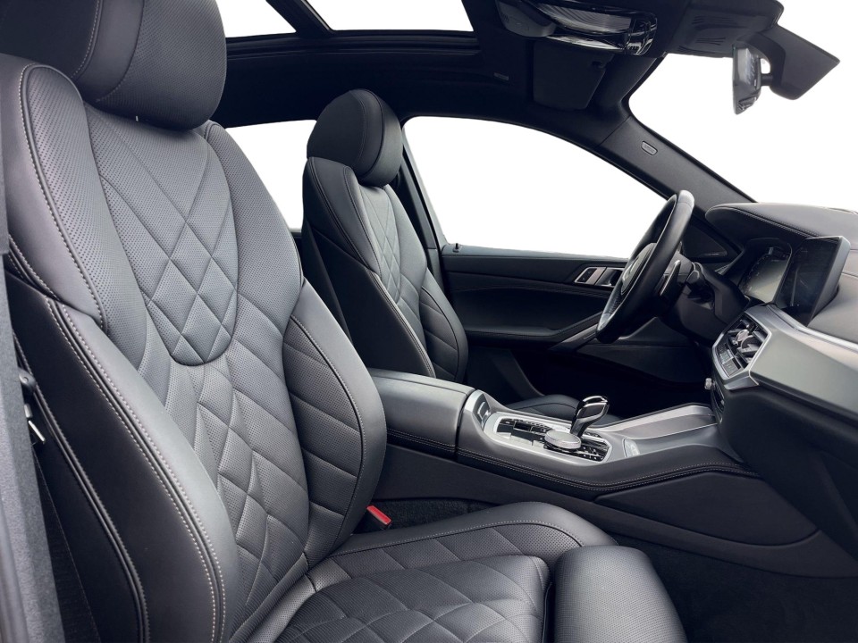 BMW X6 M50i - foto 8