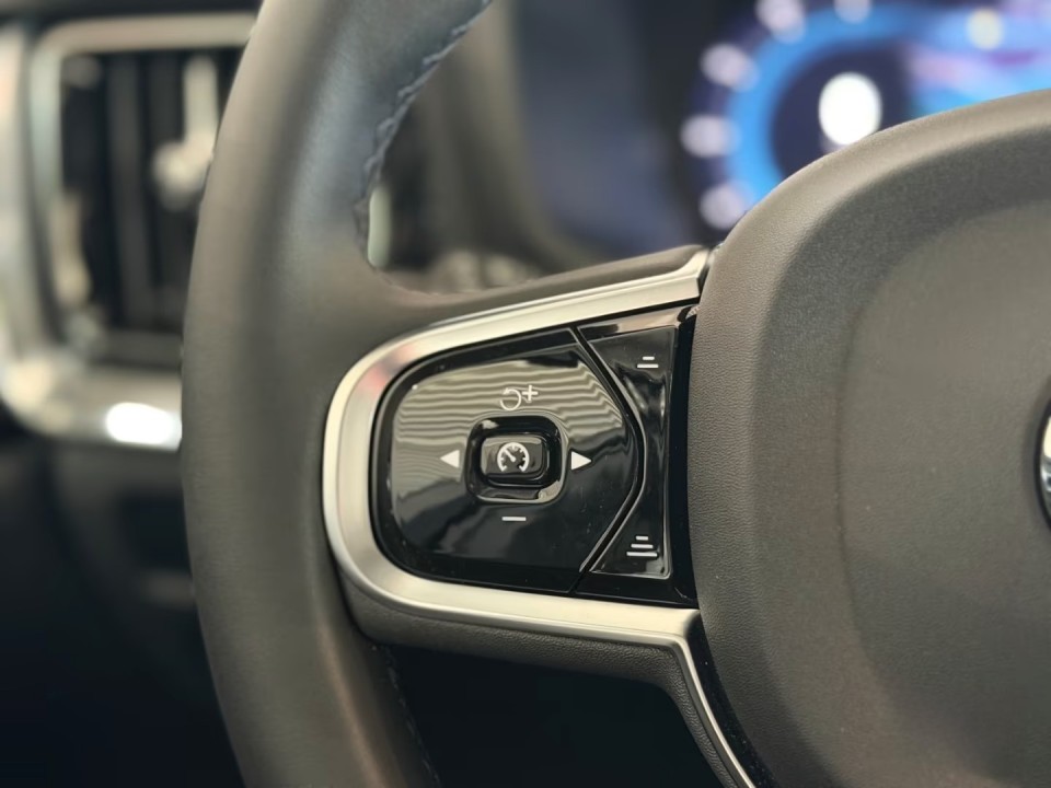 Volvo S60 T8 Plus Dark Recharge - foto 19