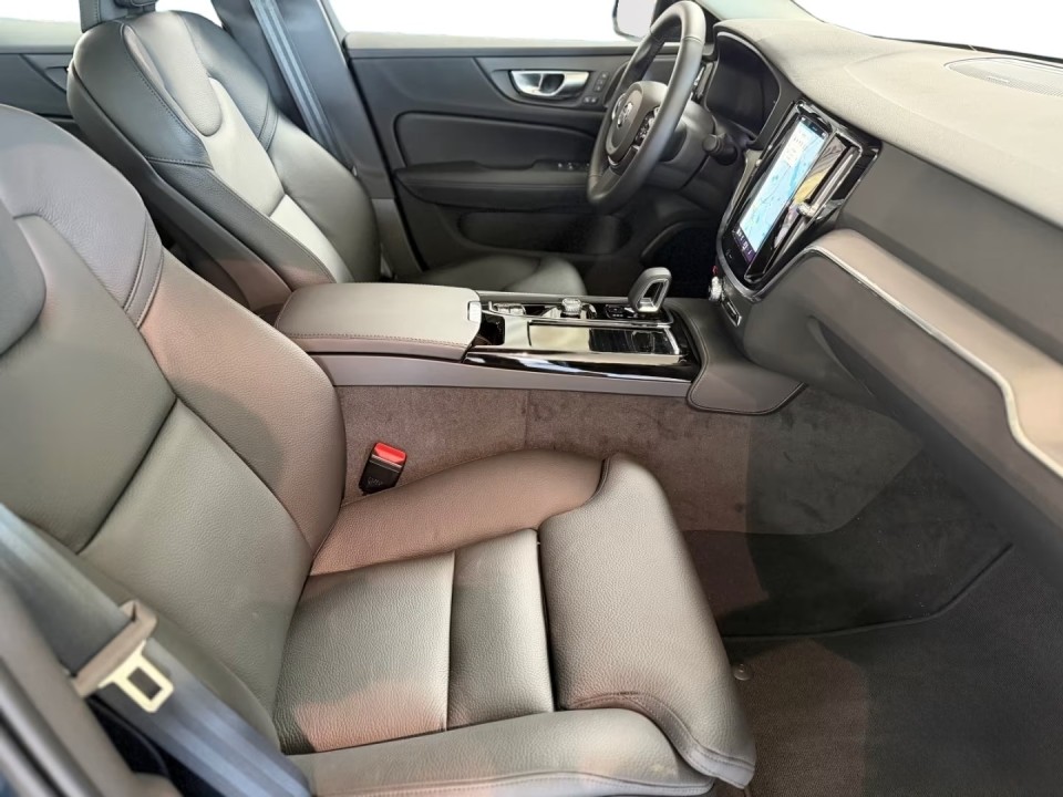 Volvo S60 T8 Plus Dark Recharge - foto 16