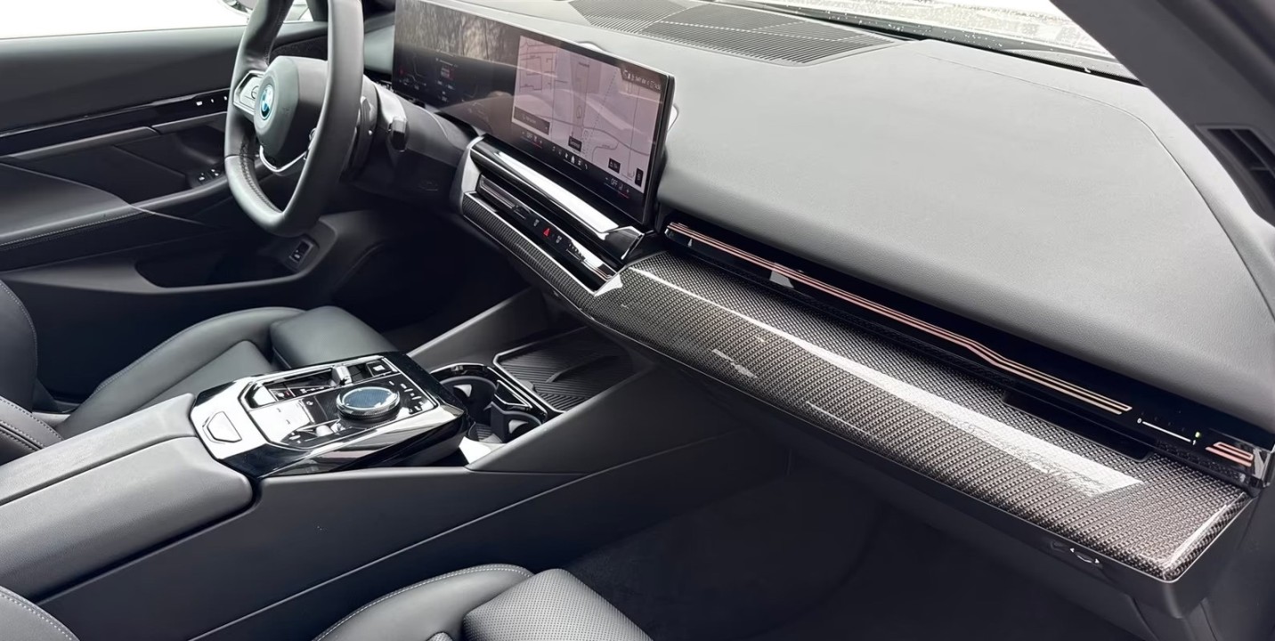 BMW Seria 5 530e - foto 7