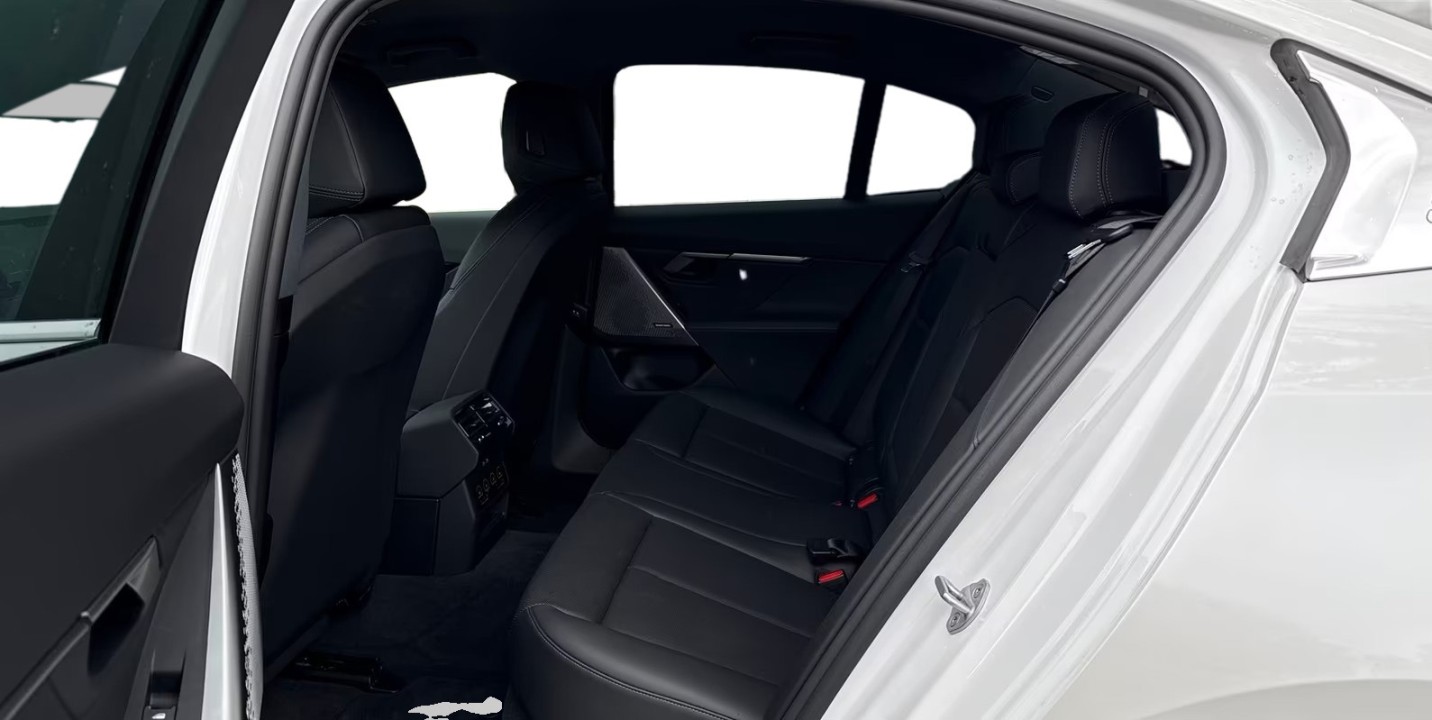 BMW Seria 5 530e - foto 10