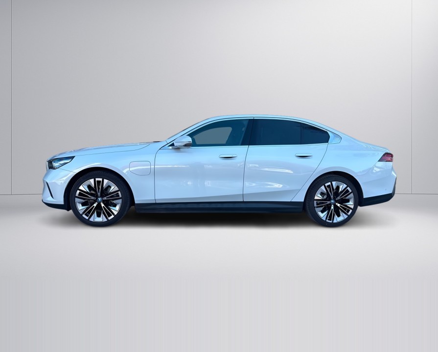 BMW Seria 5 530e (2)