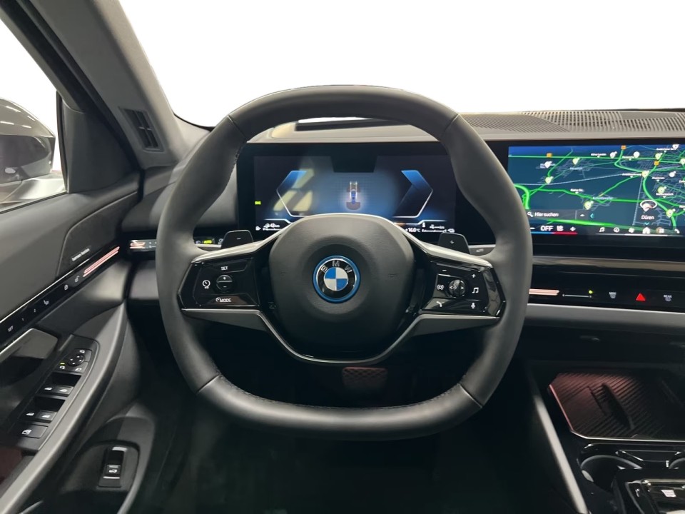 BMW Seria 5 530e - foto 9