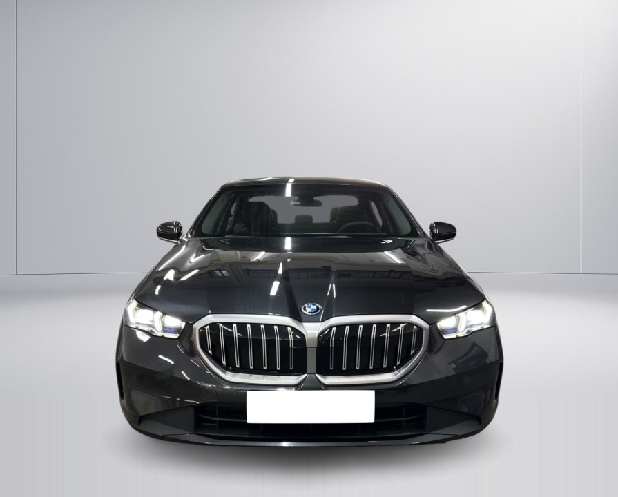 BMW Seria 5 530e (5)