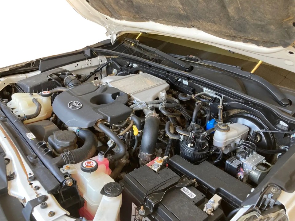 Toyota Hilux - foto 9