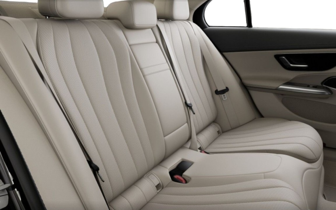 Mercedes-Benz E 200 - foto 16