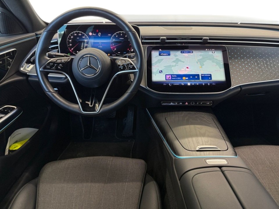 Mercedes-Benz E 200 4MATIC - foto 10