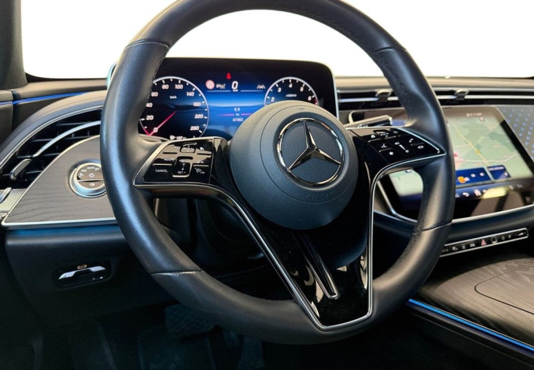Mercedes-Benz E 200 4MATIC - foto 11