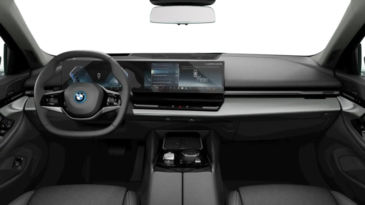 BMW Seria 5 530e (3)