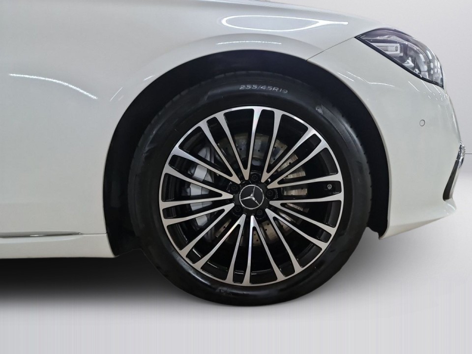 Mercedes-Benz S 450e - foto 22