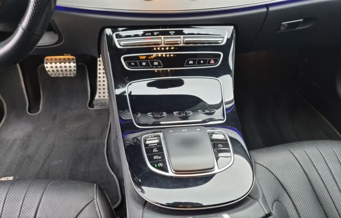 Mercedes-Benz CLS 400d 4MATIC AMG - foto 12