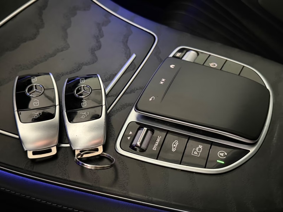 Mercedes-Benz CLS 450 4MATIC AMG - foto 25
