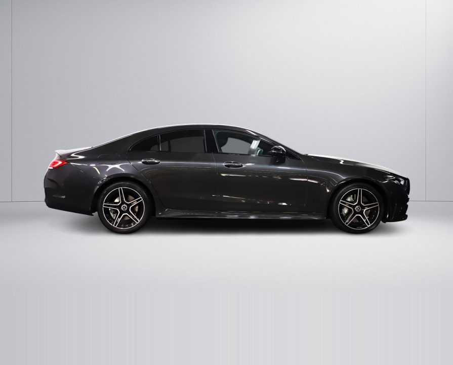 Mercedes-Benz CLS 400d 4MATIC AMG (3)