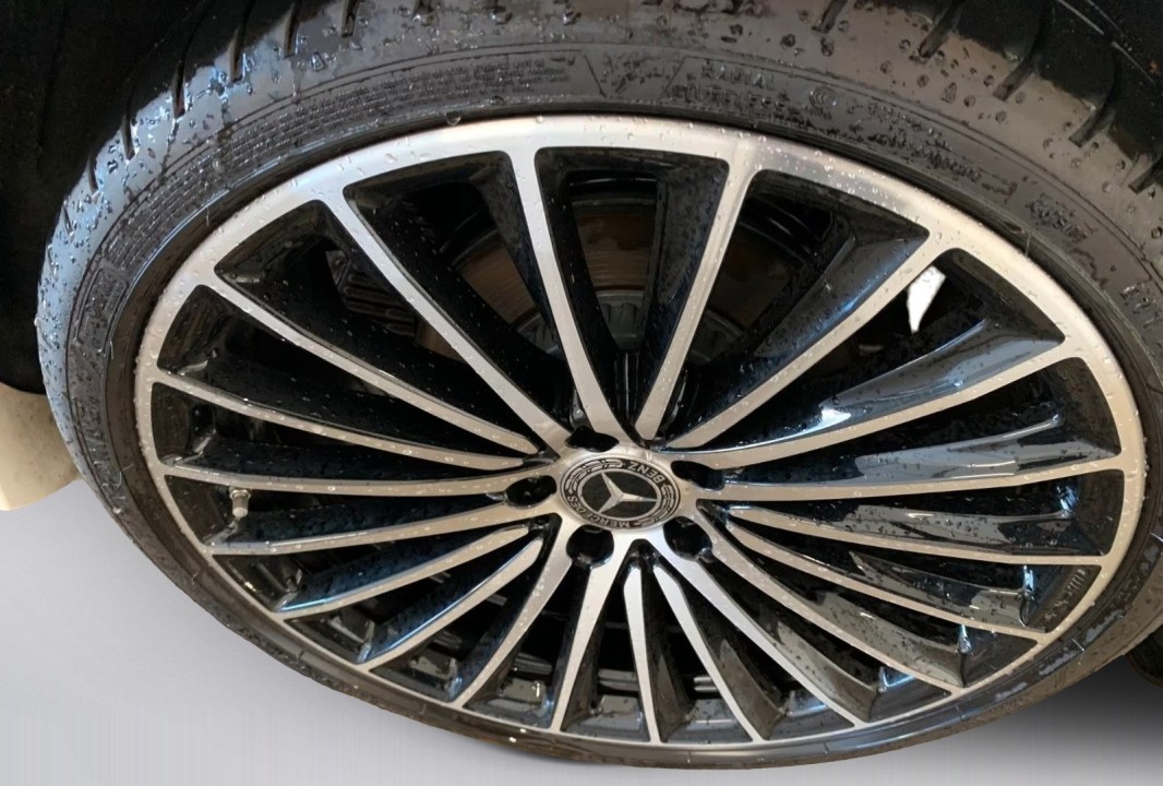 Mercedes-Benz CLS 300d 4MATIC AMG - foto 20