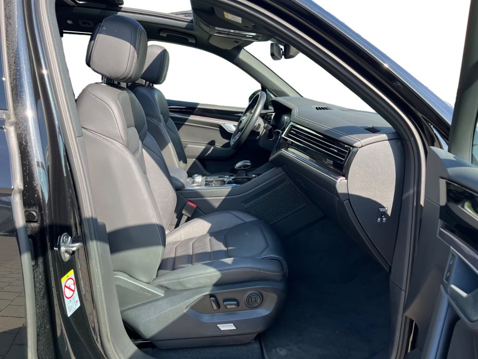 Volkswagen Touareg 3,0 TDI 4Motion - foto 11