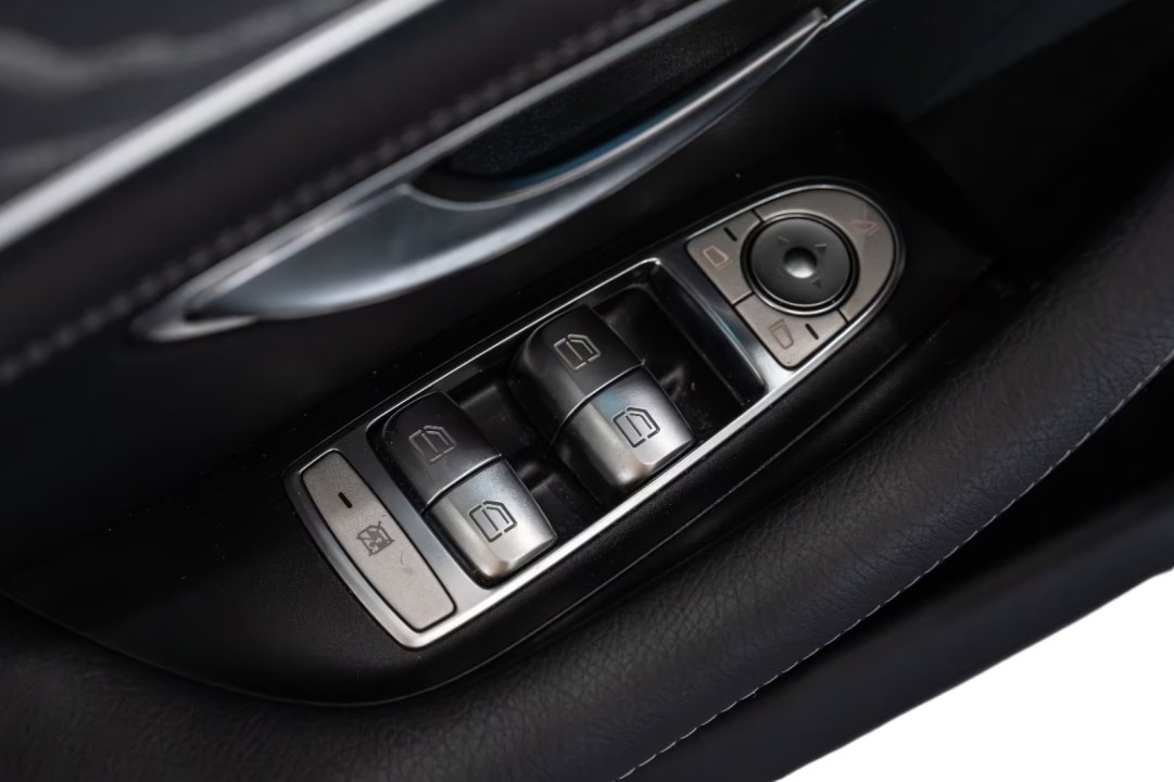 Mercedes-Benz CLS 450 4MATIC AMG - foto 16