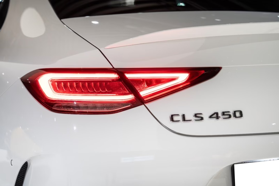 Mercedes-Benz CLS 450 4MATIC AMG - foto 18