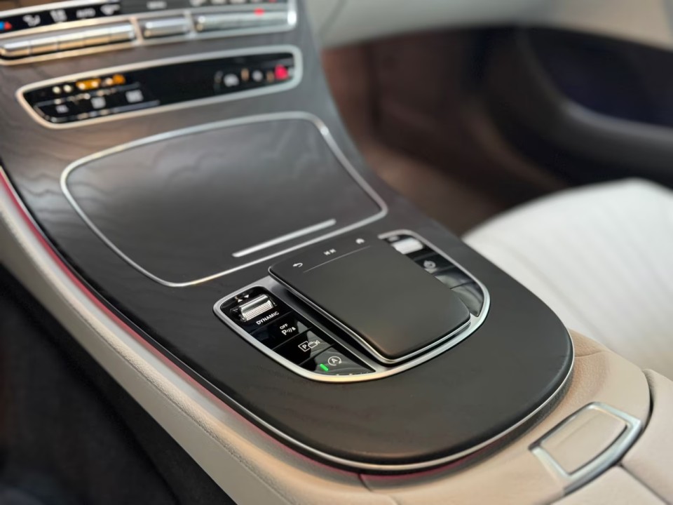 Mercedes-Benz CLS 300d 4MATIC AMG - foto 13