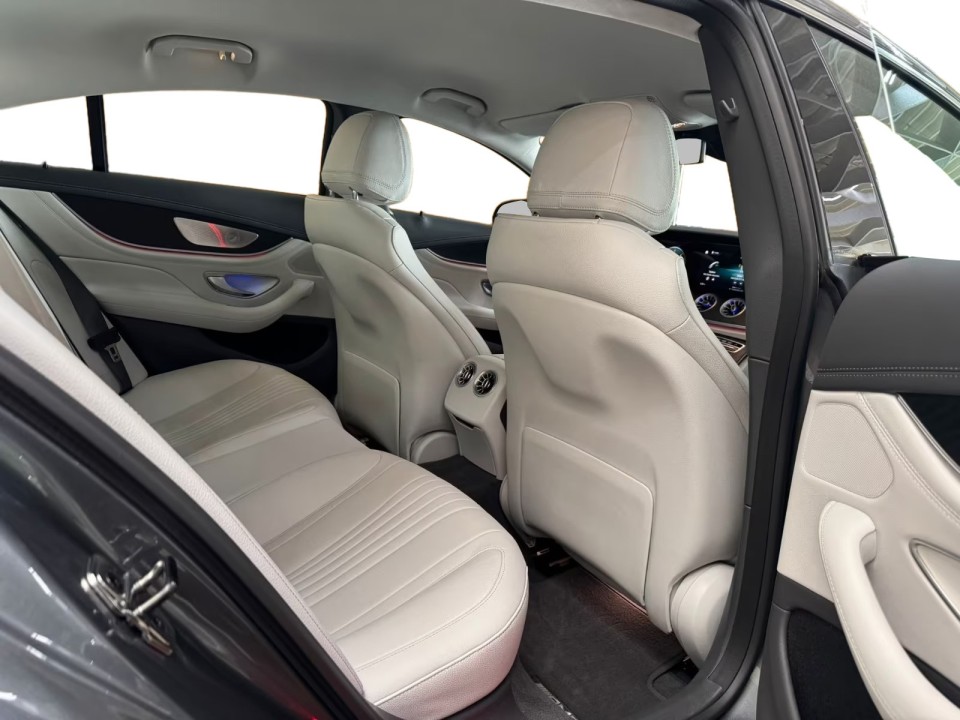 Mercedes-Benz CLS 300d 4MATIC AMG - foto 9