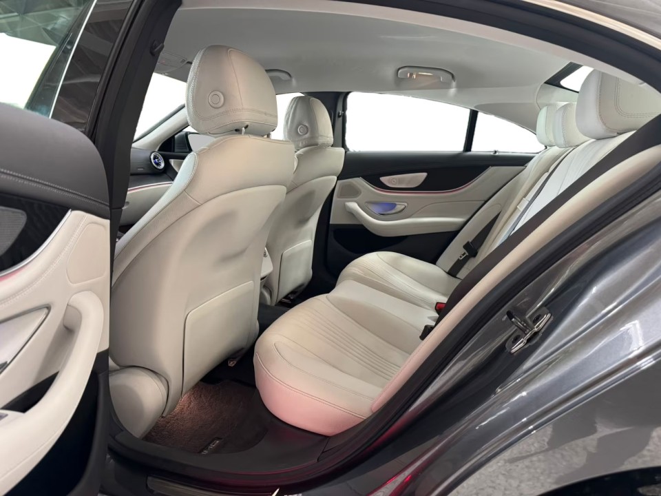 Mercedes-Benz CLS 300d 4MATIC AMG - foto 8