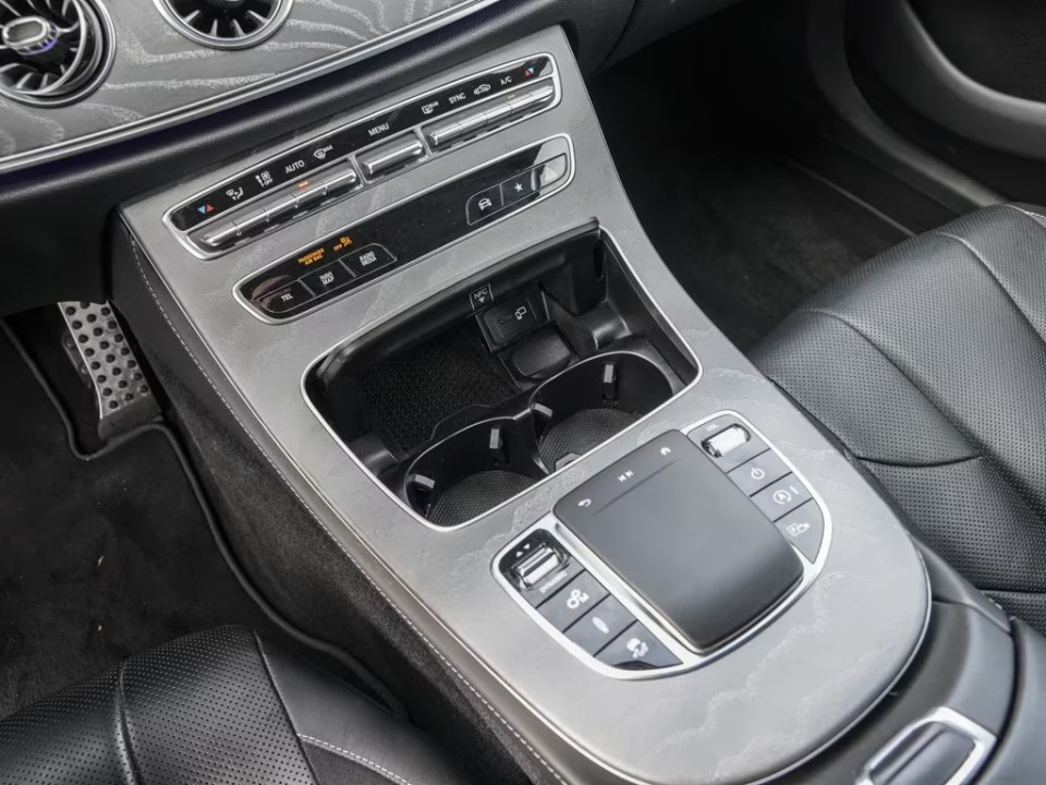 Mercedes-Benz CLS - foto 9