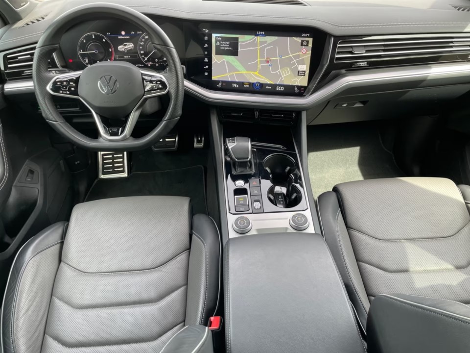 Volkswagen Touareg R-Line - foto 16