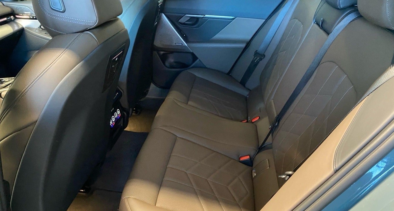 BMW Seria 5 520d - foto 8