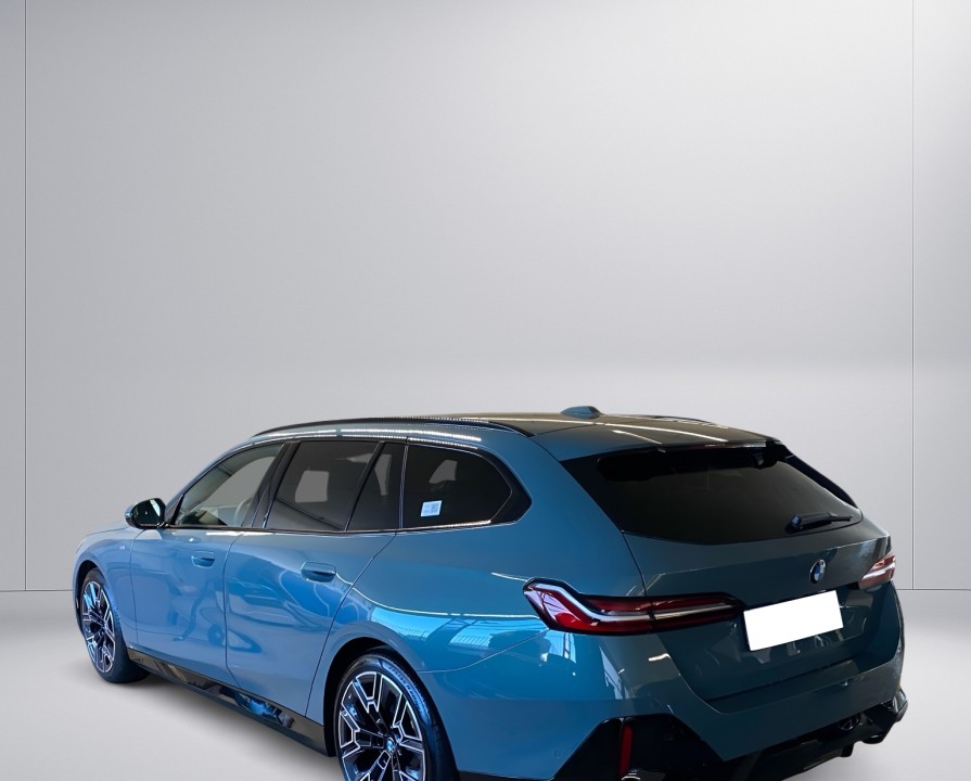 BMW Seria 5 520d (2)