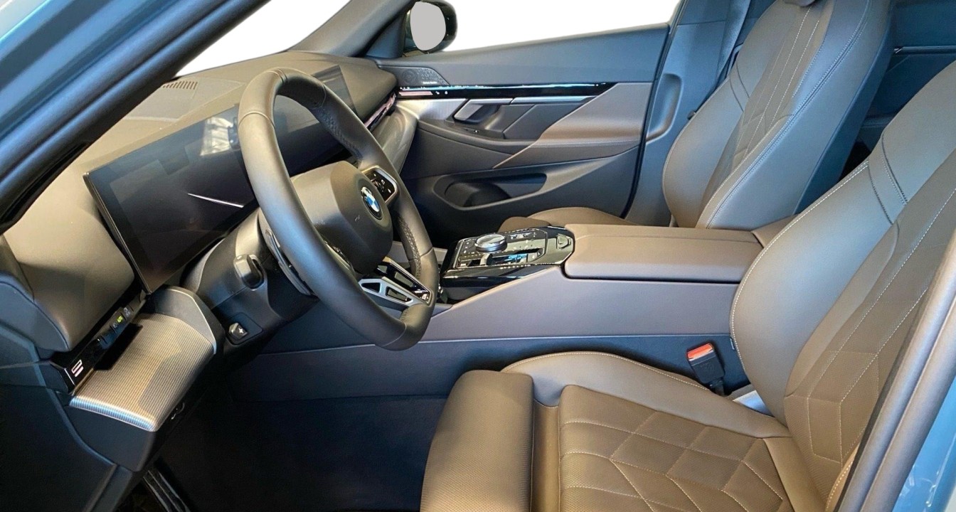 BMW Seria 5 520d - foto 7