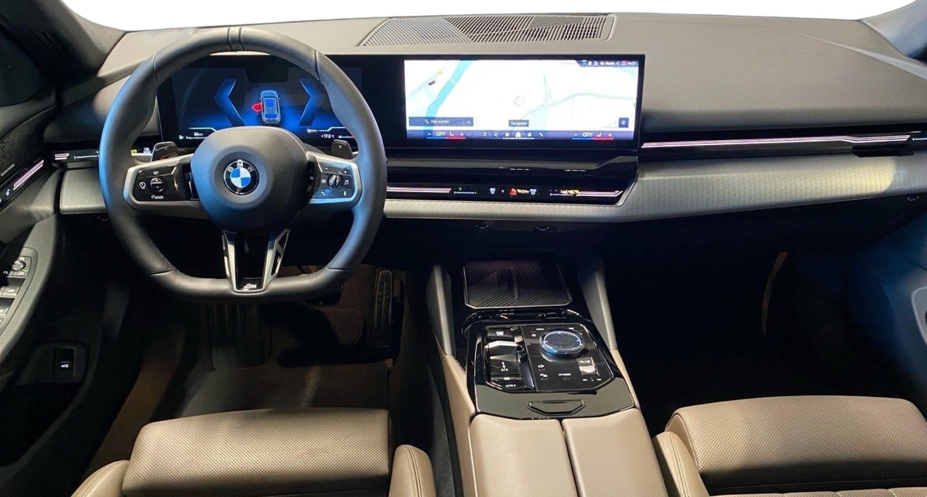 BMW Seria 5 520d (5)