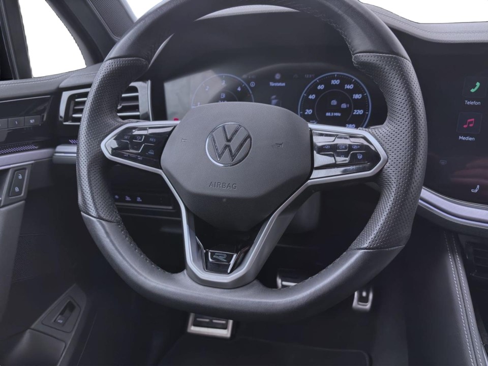 Volkswagen Touareg R-Line - foto 14