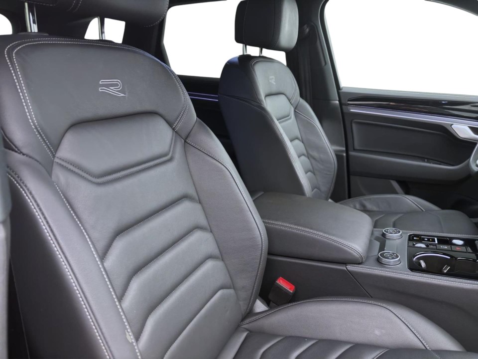Volkswagen Touareg R-Line - foto 9