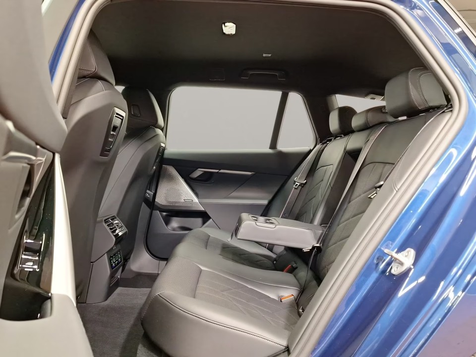 BMW Seria 5 520d M-Sport - foto 14