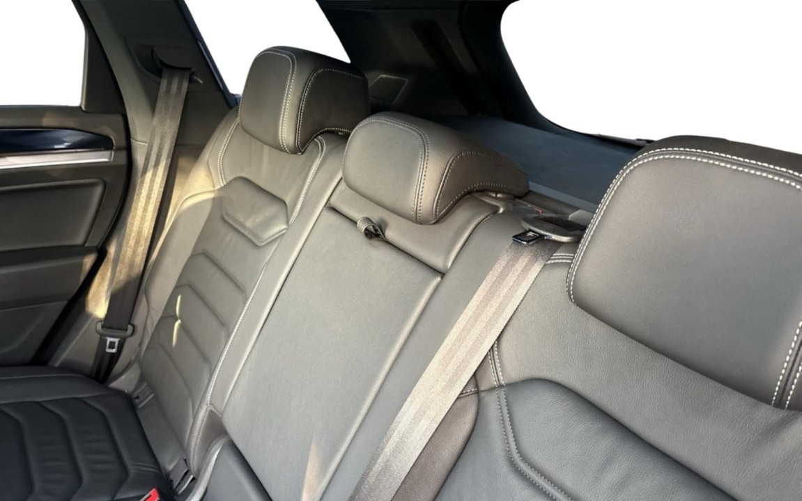 Volkswagen Touareg R-Line - foto 6