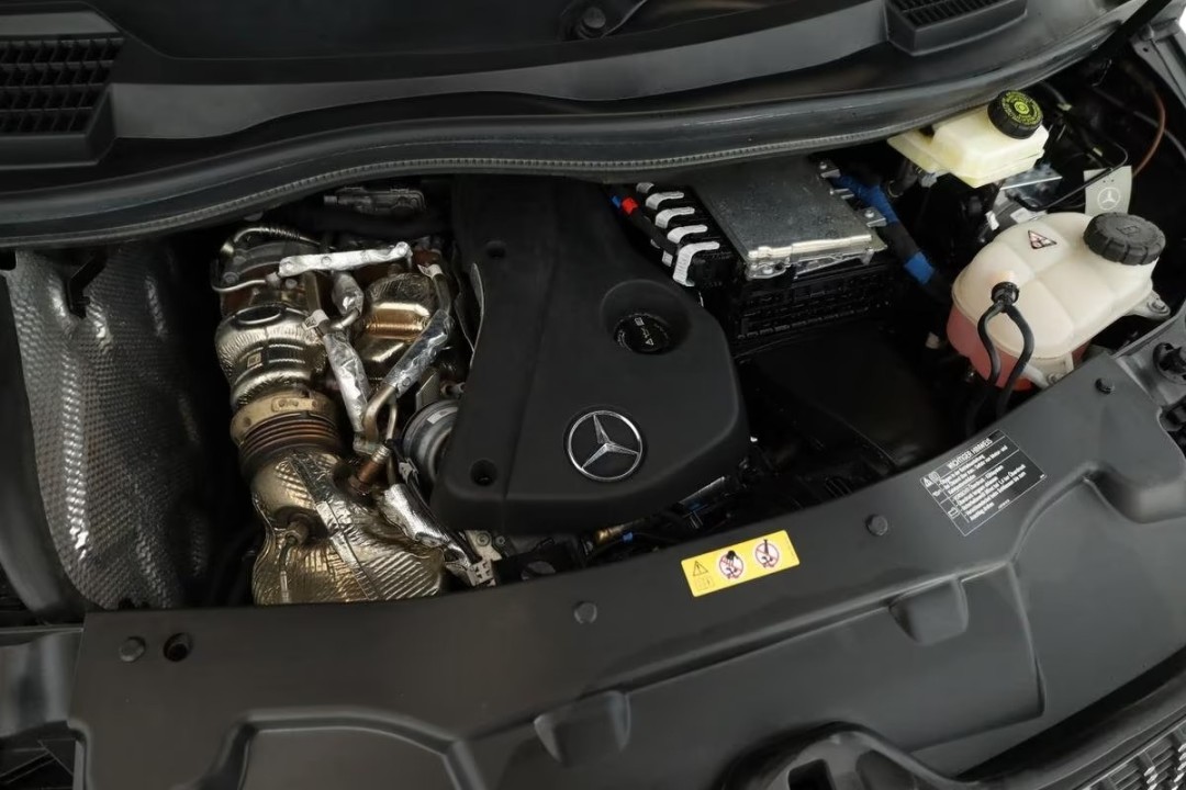 Mercedes-Benz V 300d 4MATIC - foto 24