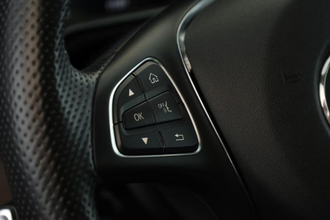 Mercedes-Benz V 300d 4MATIC - foto 13