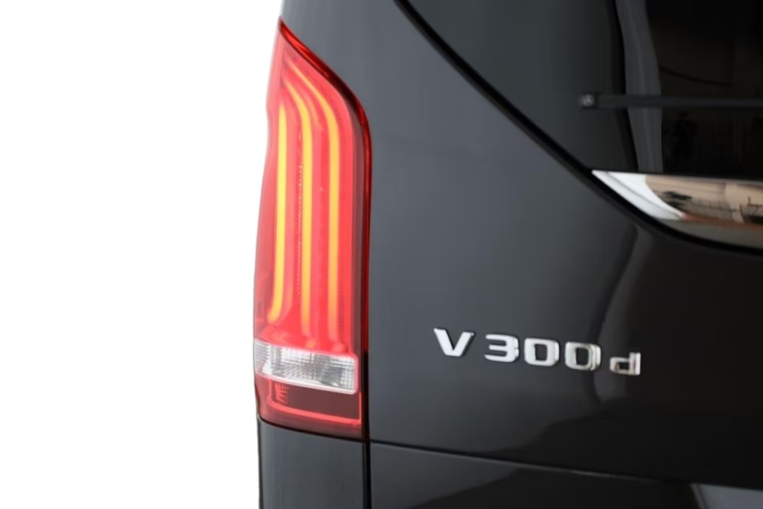 Mercedes-Benz V 300d 4MATIC - foto 26