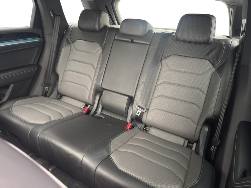 Volkswagen Touareg R-Line - foto 9
