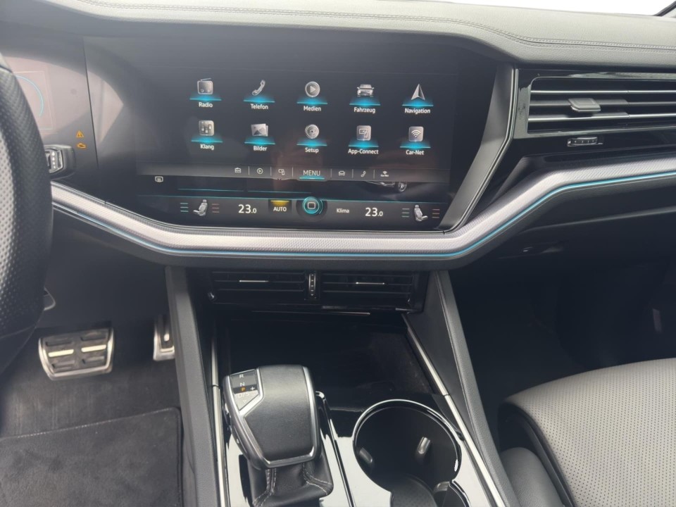 Volkswagen Touareg R-Line - foto 12