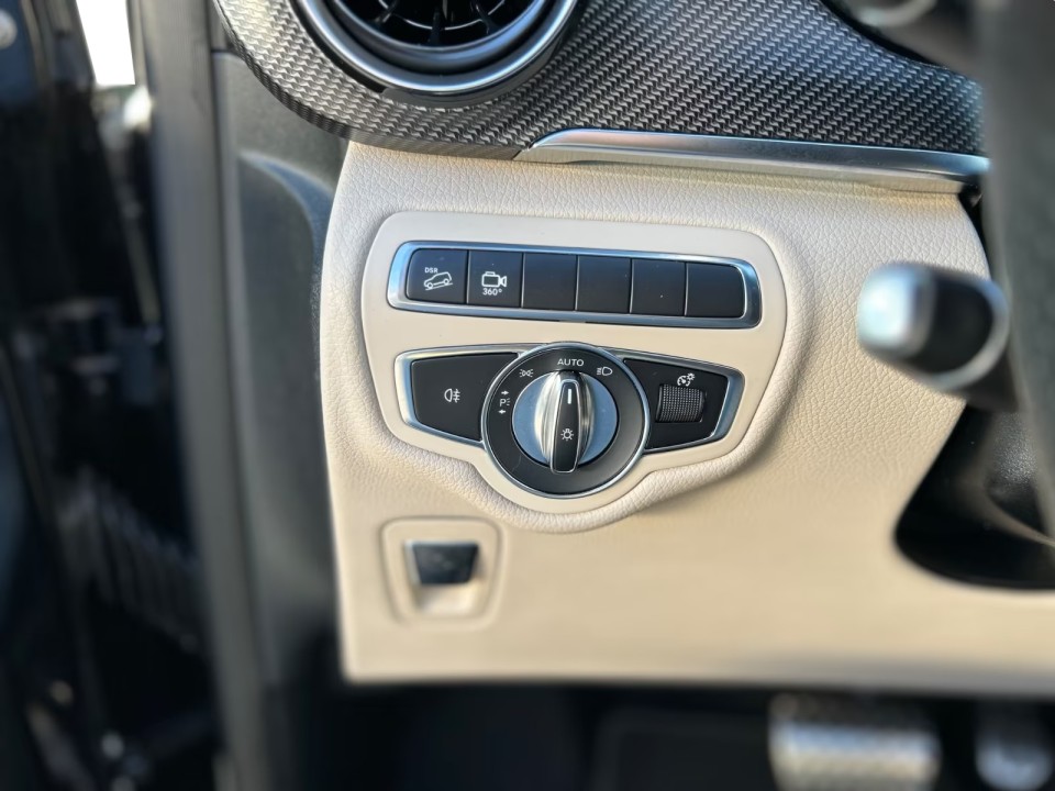 Mercedes-Benz V 300d 4MATIC AMG - foto 17