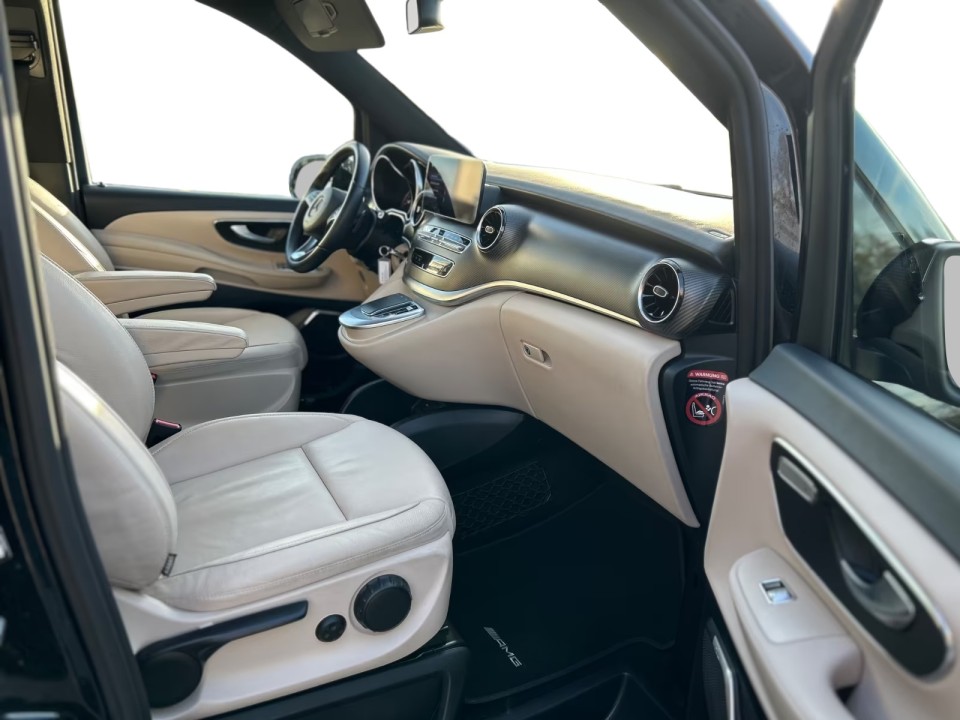 Mercedes-Benz V 300d 4MATIC AMG - foto 11