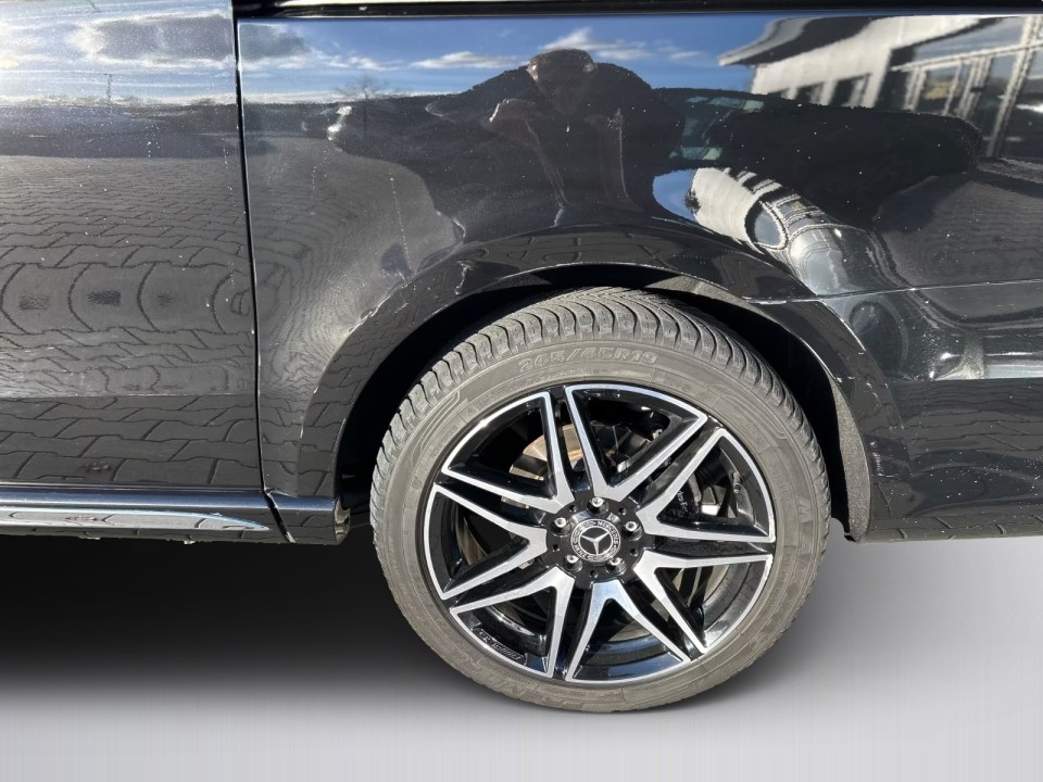 Mercedes-Benz V 300d 4MATIC AMG - foto 23
