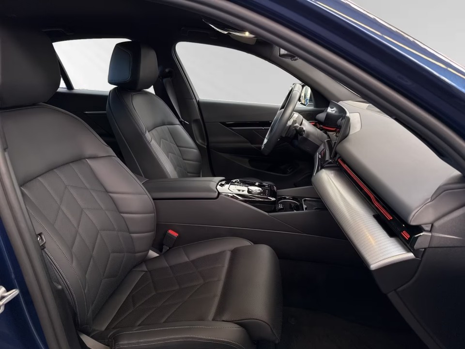 BMW Seria 5 530e M-Sport - foto 8