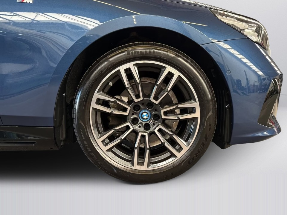 BMW Seria 5 530e M-Sport - foto 17