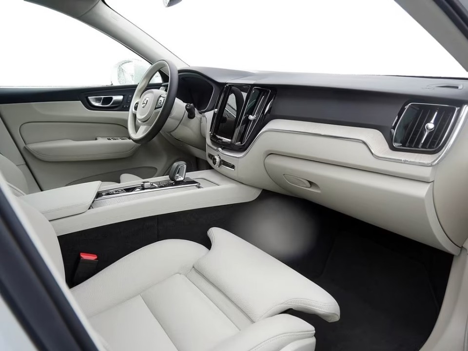 Volvo XC 60 T8 Plus Bright Recharge - foto 8