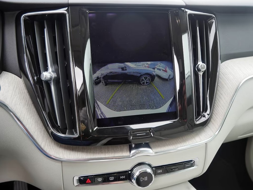 Volvo XC 60 T8 Plus Bright Recharge - foto 13