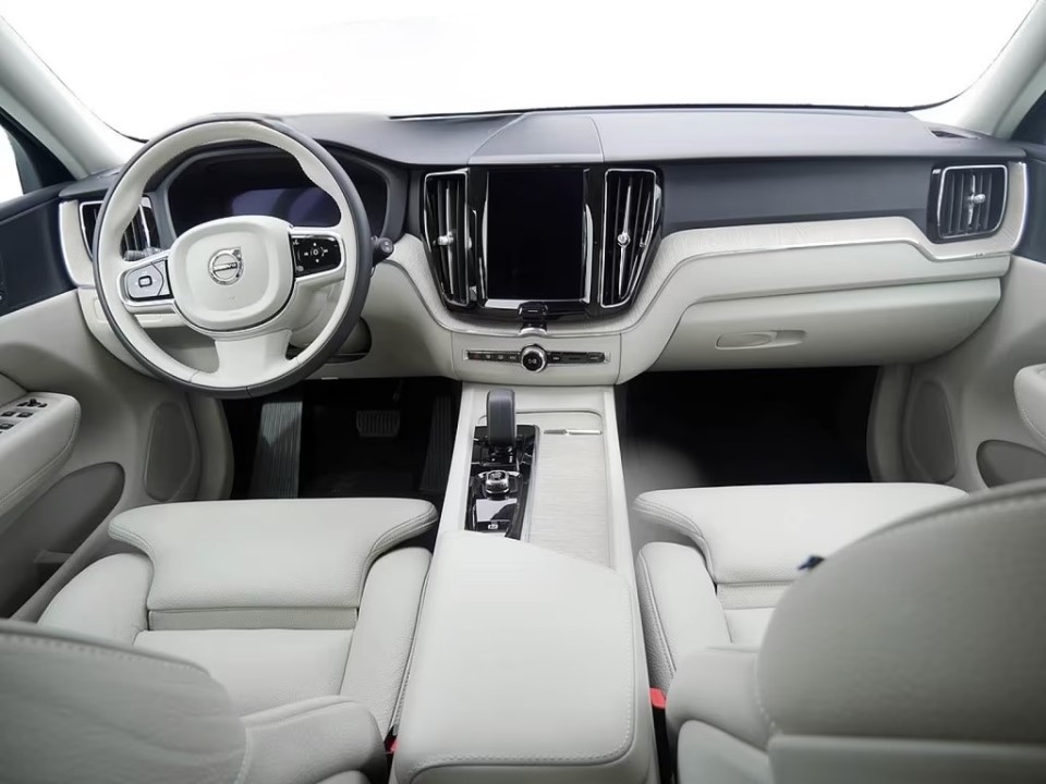 Volvo XC 60 T8 Plus Bright Recharge (5)