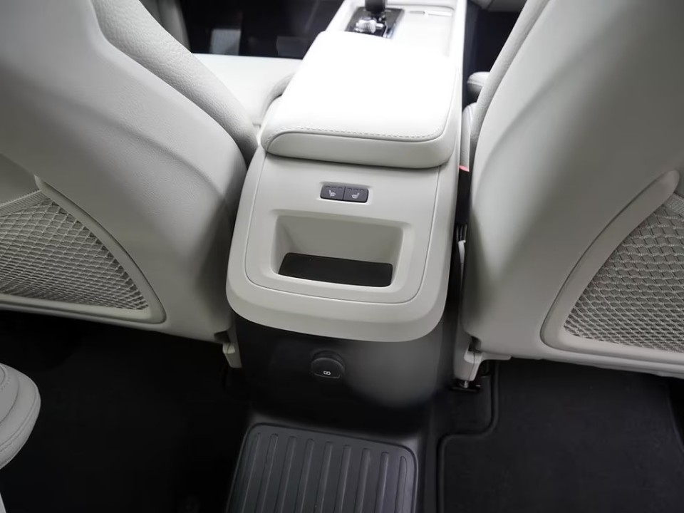 Volvo XC 60 T8 Plus Bright Recharge - foto 19